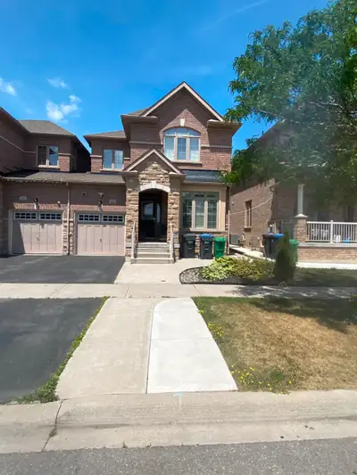 “Bright 4-Bedroom Family Home with Backyard Oasis”@  Castelmore.