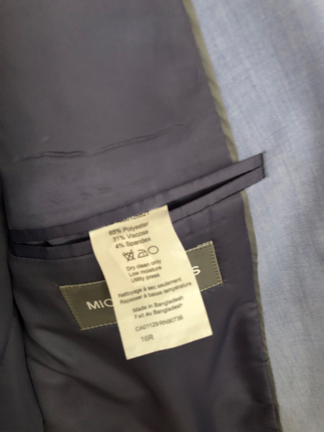 Michael Kors boys light blue suit size 16R in Kids & Youth in Kitchener / Waterloo - Image 2