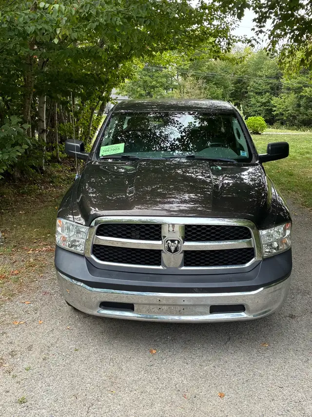 2013 Ram 1500 ST 5.7 Hemi in Cars & Trucks in Bedford - Image 9