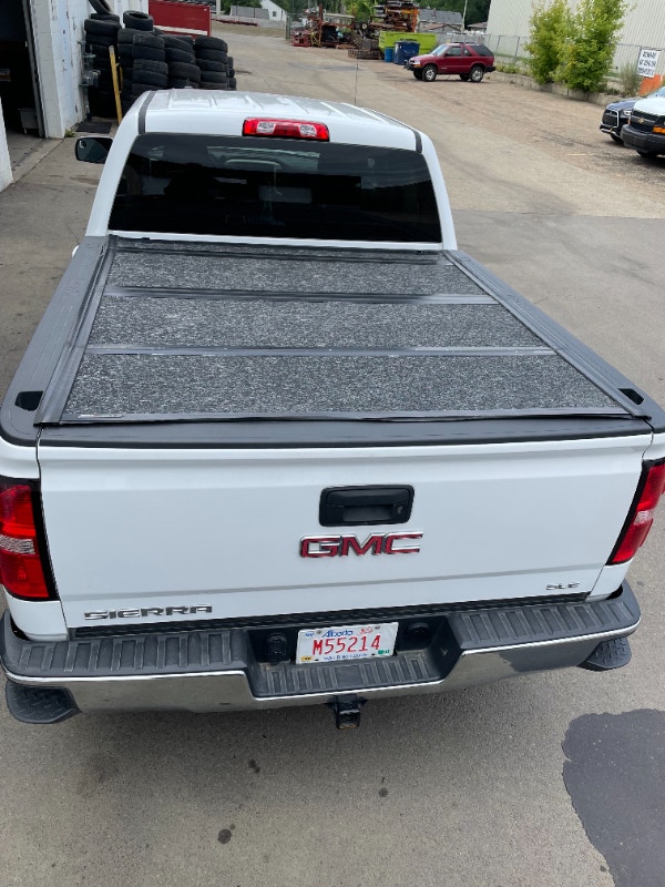GMC/ Chevy cargo box 3 fold hard cover, for 6 foot box Other Parts