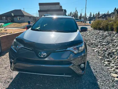 Rav4 hybride modèle Le Traction intégral Pneus d’hiver sur jantes Démarreur à distance Air climatisé...