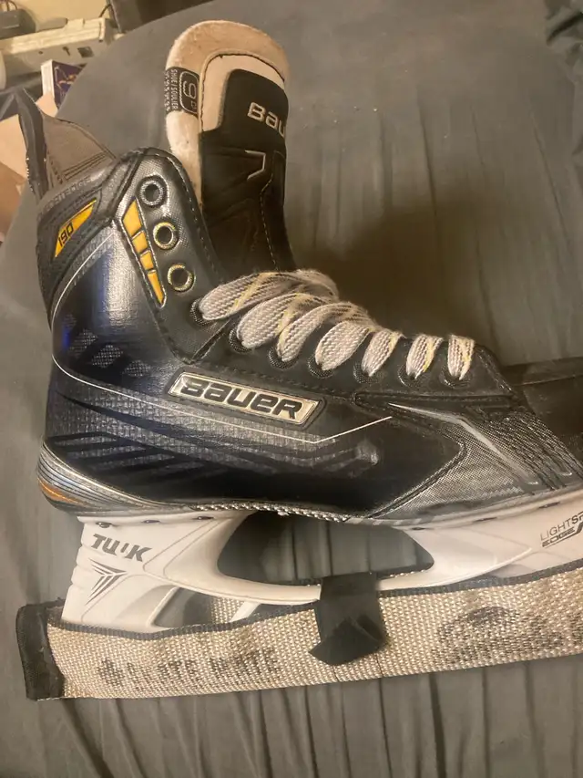 Bauer ice hockey skates 150$ in Skates & Blades in Mississauga / Peel Region - Image 2
