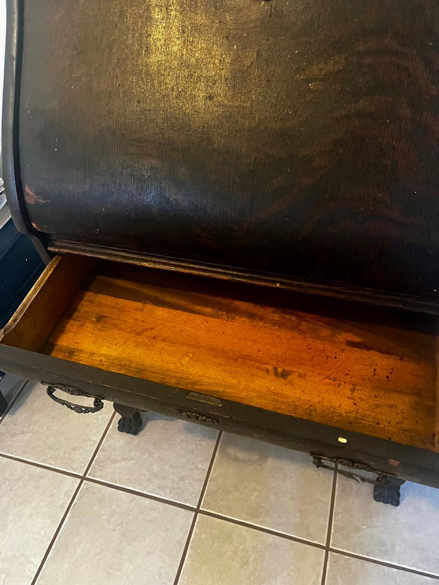 Antique standup desk in Desks in New Glasgow - Image 2