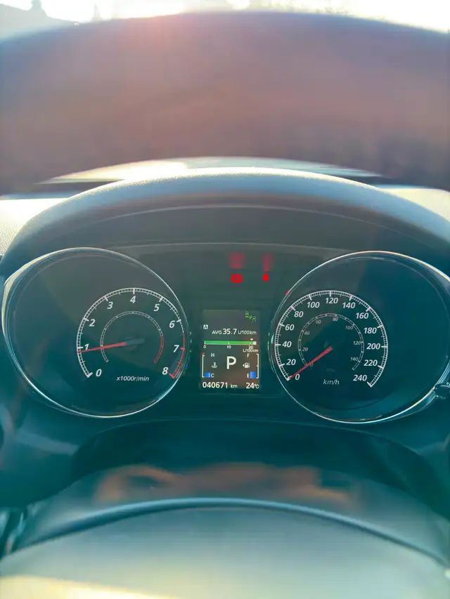 Mitsubishi RVR585100305504020488
