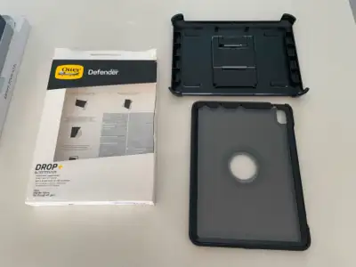 Otterbox Defender Case for iPad Pro 11" Brand New Smoke-free home **Will ship, please ask for quote