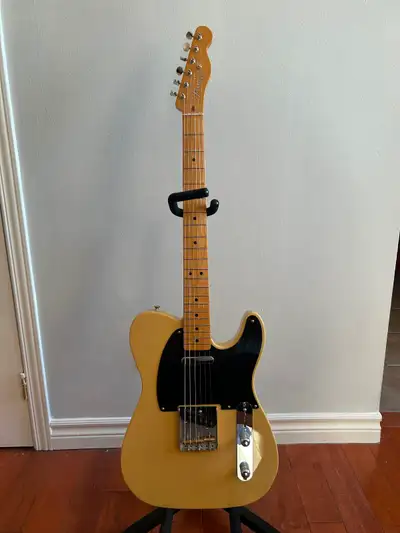 No trades Fender Telecaster Vintera II 50s nocaster Made in Mexico Blonde finish Excellent condition...