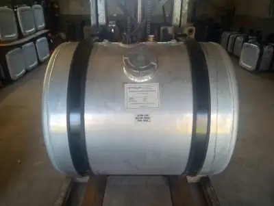 Réservoir diesel neuf complet en aluminium pret a l'installation 60 gallons 26 pouces par 29 pouces...