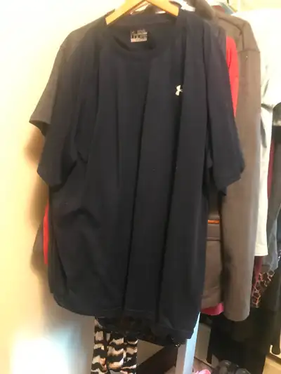 Under Armor Size 2xl Tshirt, View more