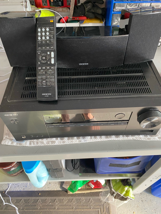 Onkyo 6 speaker home theatre  in Stereo Systems & Home Theatre in Oakville / Halton Region - Image 4