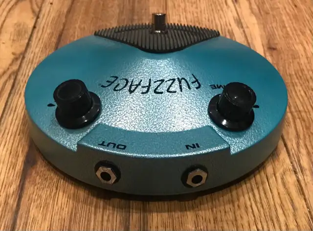 Dunlop JIMI HENDRIX Fuzz Face in Amps & Pedals in Calgary - Image 7