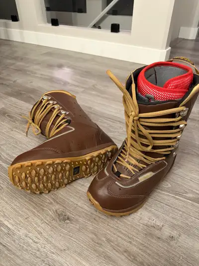 Thirty Two 32 Snowboard Boots 8M, View more