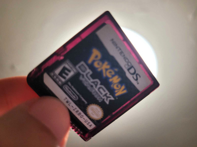 Pokemon Black in Nintendo DS in Trenton - Image 2