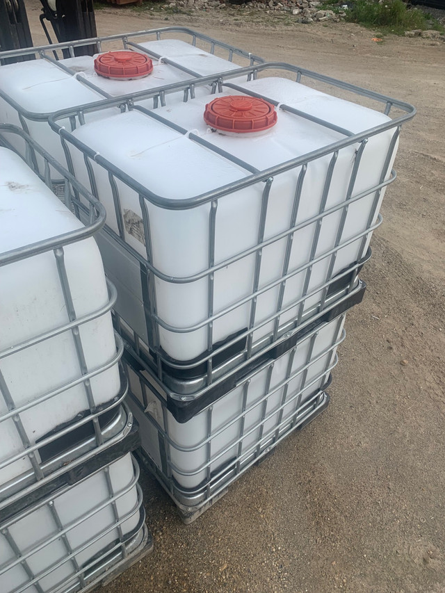 IBC Plastic Tank in Storage Containers in Barrie - Image 2