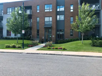 TERREBONNE GRAND 3 1/2 AVEC GARAGE