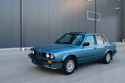 Selling my Turn key 1989 BMW 325iA Certified, needs nothing No Rust anywhere (BC Car) Timing Belt do...