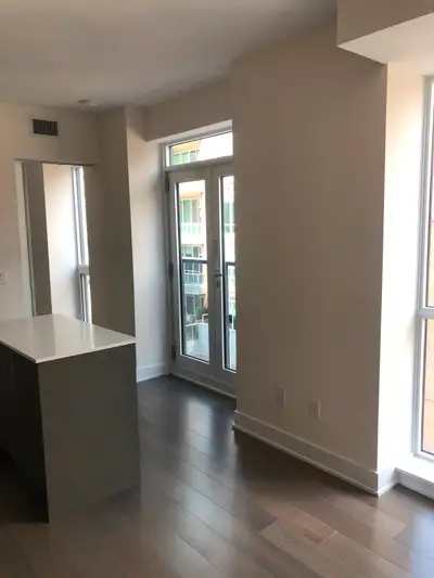 ONE BEDROOM CONDO FOR RENT IN YORKVILLE MINTO PARK