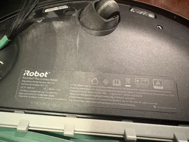 Roomba 505 Robot Vacuum and Mop in Vacuums in City of Toronto - Image 4