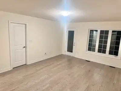 Private Master Bedroom for Rent in Markham