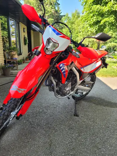 2025 honda crf300l mint only 81km extended Honda 3yr warranty private seller no trades