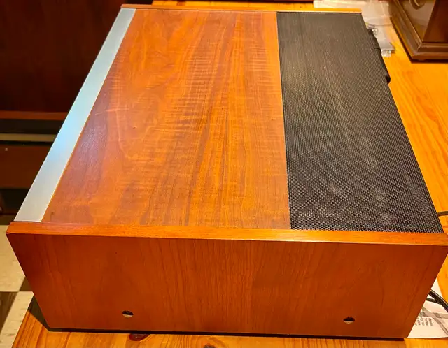 Sherwood S-9910 Stereo Receiver in Stereo Systems & Home Theatre in City of Toronto - Image 6