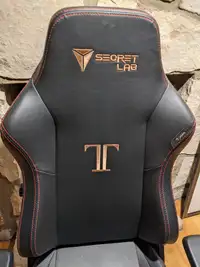 Secret Lab Titan Office Chair / Chaise de bureau