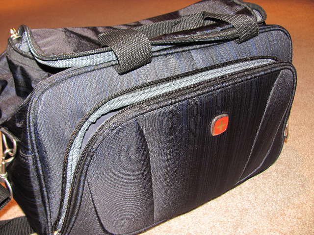 Swissgear Shoulder Bag (laptop or boarding bag) in Other in Kitchener / Waterloo