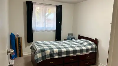 All-Inclusive Room For Rent in Johnstown near Rec. Centre July 9