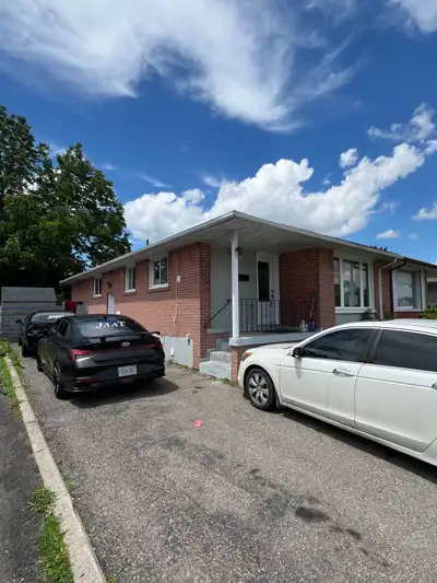 1 bedroom in 3 bedroom house