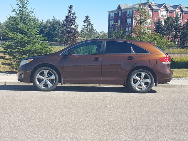 2010 Toyota Venza in Cars & Trucks in Calgary