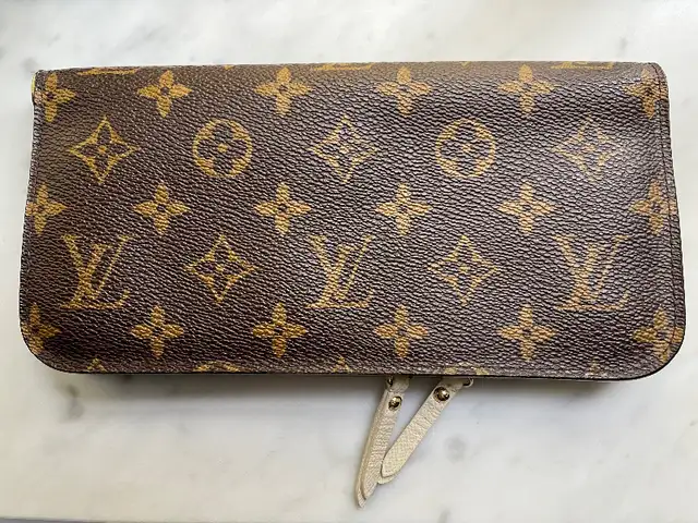 Louis Vuitton Coated Canvas Monogram Insolite Wallet White 2009 in Women's - Bags & Wallets in City of Toronto - Image 3