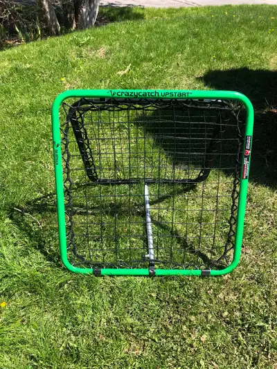 Used for one spring. Excellent self trainer for goalkeeper hand-eye coordination, or any sport requi...