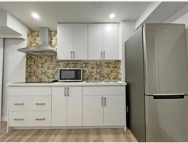 1 Bedroom basement in Pickering in Long Term Rentals in City of Toronto - Image 9
