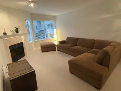 First month free. Bright and inviting 3-bedroom, 2.5-bath townhouse with rec room. 1,650 sq. ft. of...