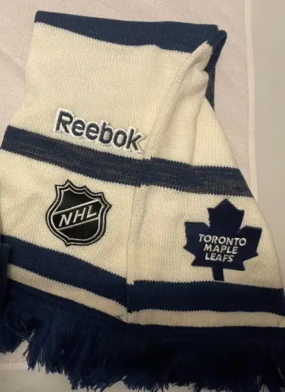 Brand New Reebok Toronto Maple Leafs Scarf $20, View more