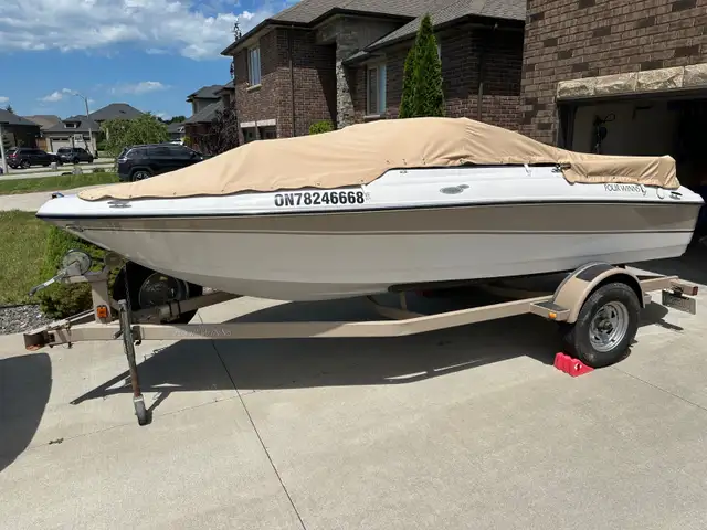 2006 Four Winns Horizon 180 in Powerboats & Motorboats in Leamington - Image 4