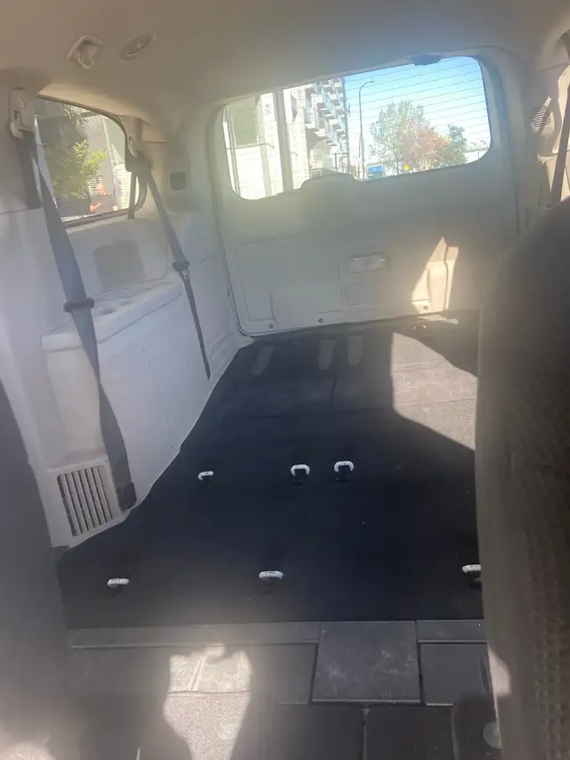 DODGE GRAND CARAVAN 2013 ( Stow and go ) | Cars & Trucks | City of ...