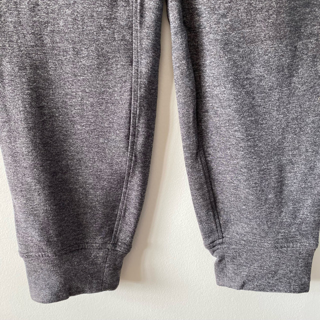 Lululemon size 8 Ready To Rulu joggers in Women's - Bottoms in Gatineau - Image 4