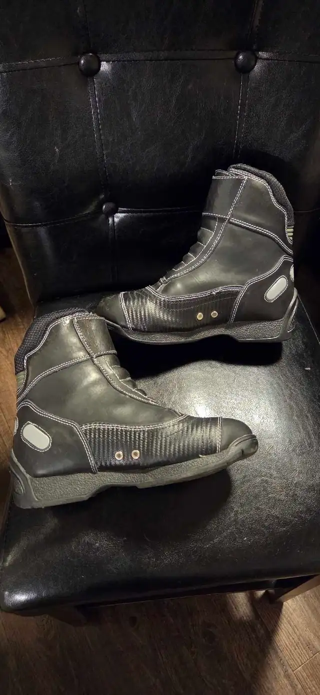 Women's Size 8 NITRO  Leather Motorcycle Riding Boots  in Women's - Shoes in Barrie - Image 8