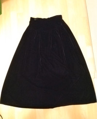 Vintage Full Black Velvet Skirt Sz 8, by Koret