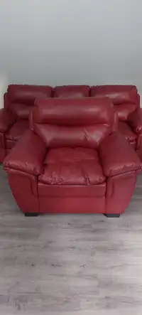 Divan 3 places en cuir rouge + fauteuil 1 place