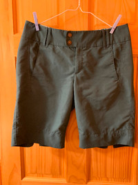 Women’s Columbia shorts sz 10