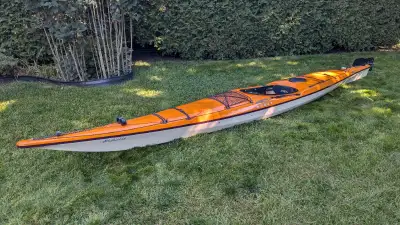 Kayak de mer Necky Elaho en fibre de verre., View more