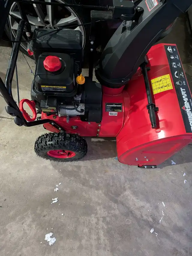 Snow Blower in Snowblowers in Kitchener / Waterloo - Image 3