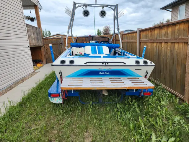1989 Malibu Skier in Powerboats & Motorboats in Meadow Lake - Image 2