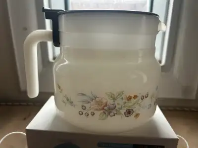Carafe à café Arcopal de France en verre opalin, View more