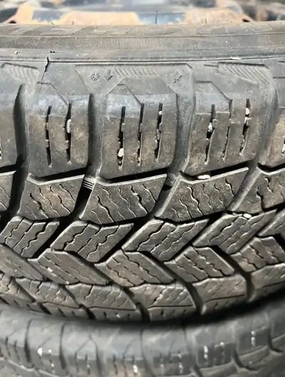 Set of Michelin Winter Tire-X Ice/Snow R15 on rims 195/65 R15 winter tires with a lot of tread left...