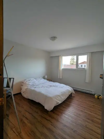 primary bedroom for rent in furnished three bedroom upper, one shared bathroom $975.00 plus utilitie...