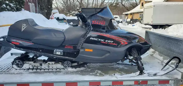snowmobile  in Snowmobiles in Mississauga / Peel Region - Image 3