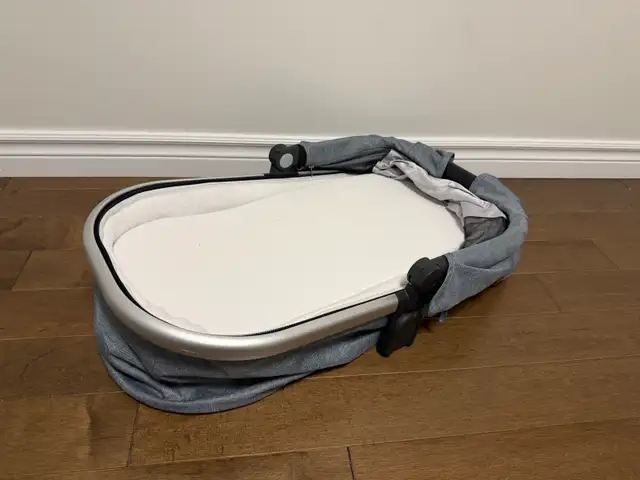 UPPAbaby Vista V2 Stroller in Strollers, Carriers & Car Seats in Hamilton - Image 9