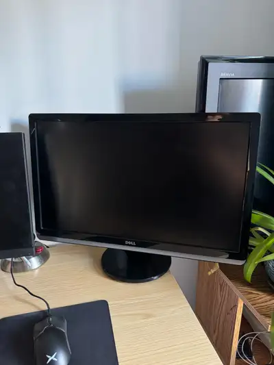 Moniteur Dell 24" LED Full HD 1080p (HDMI) / 24 inch Monitor⁠, View more